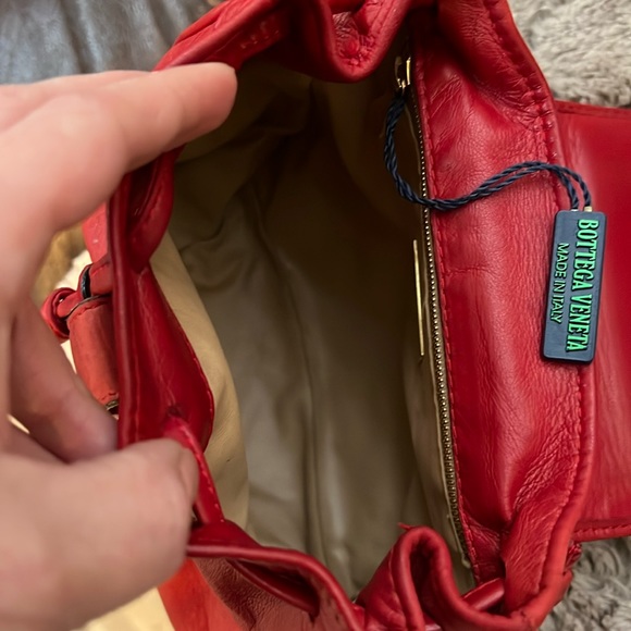 BOTTEGA VENETA RED BACKPACK - Picture 11 of 17